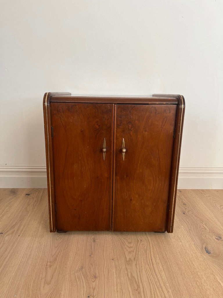 SMALL WALNUT VENEER RECORD CABINET WITH BRASS DETAILS
