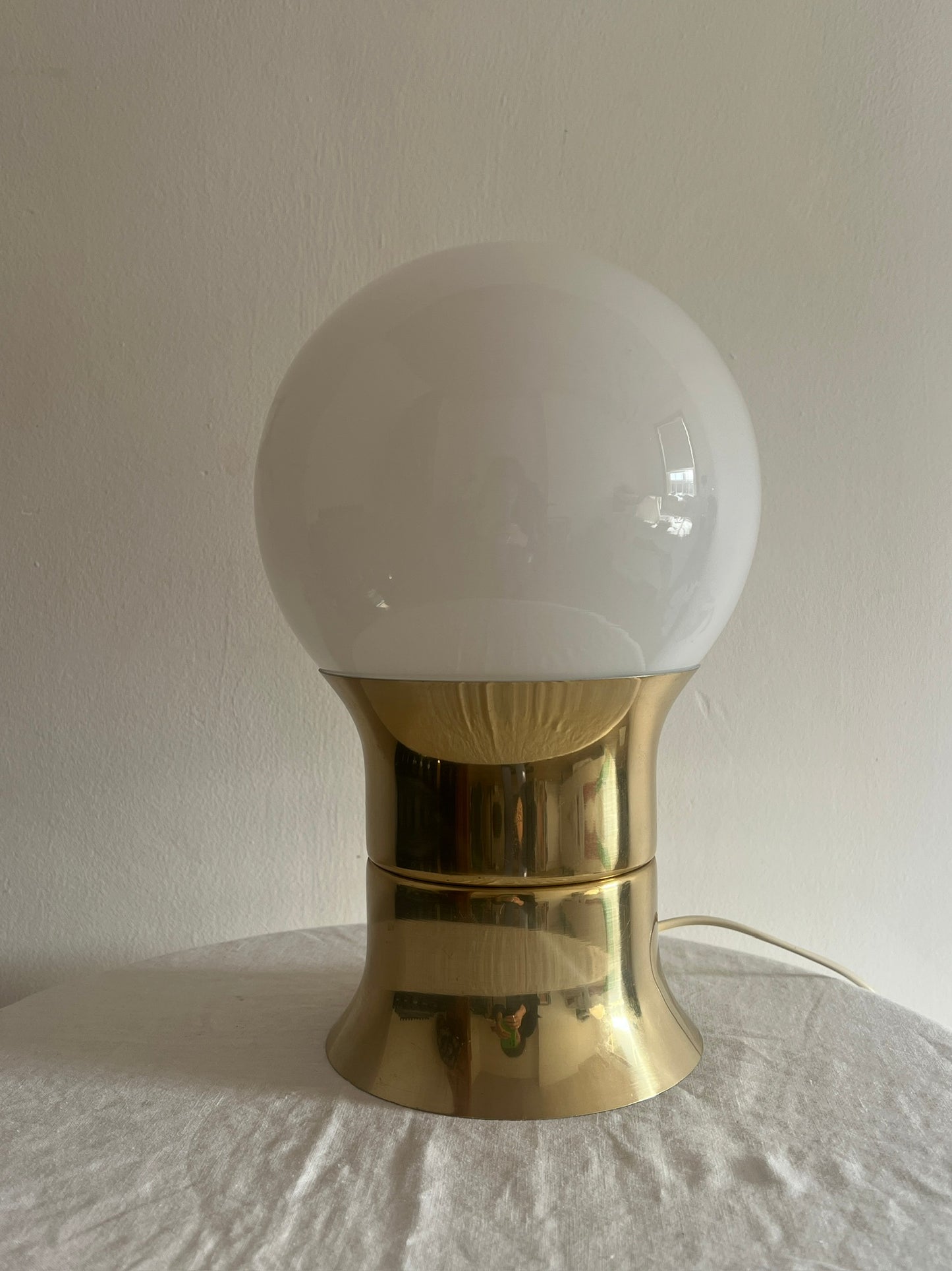 SPACE AGE STYLE GLOBE TABLE LAMP
