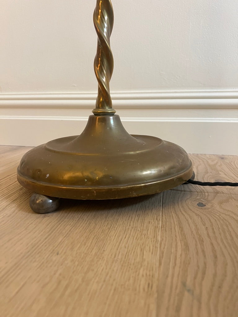 TALL BRASS BARLEY TWIST FLOOR LAMP