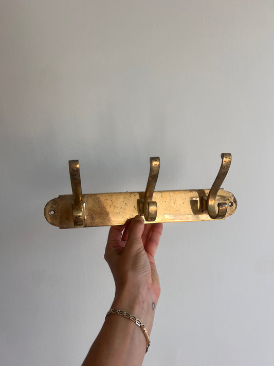 SMALL BRASS HOOKS