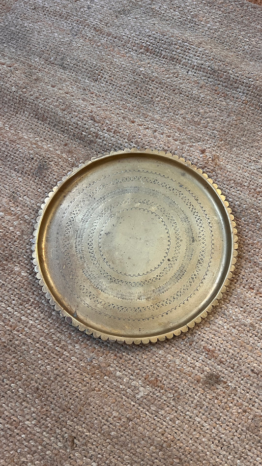LARGE BRASS CIRCULAR TRAY