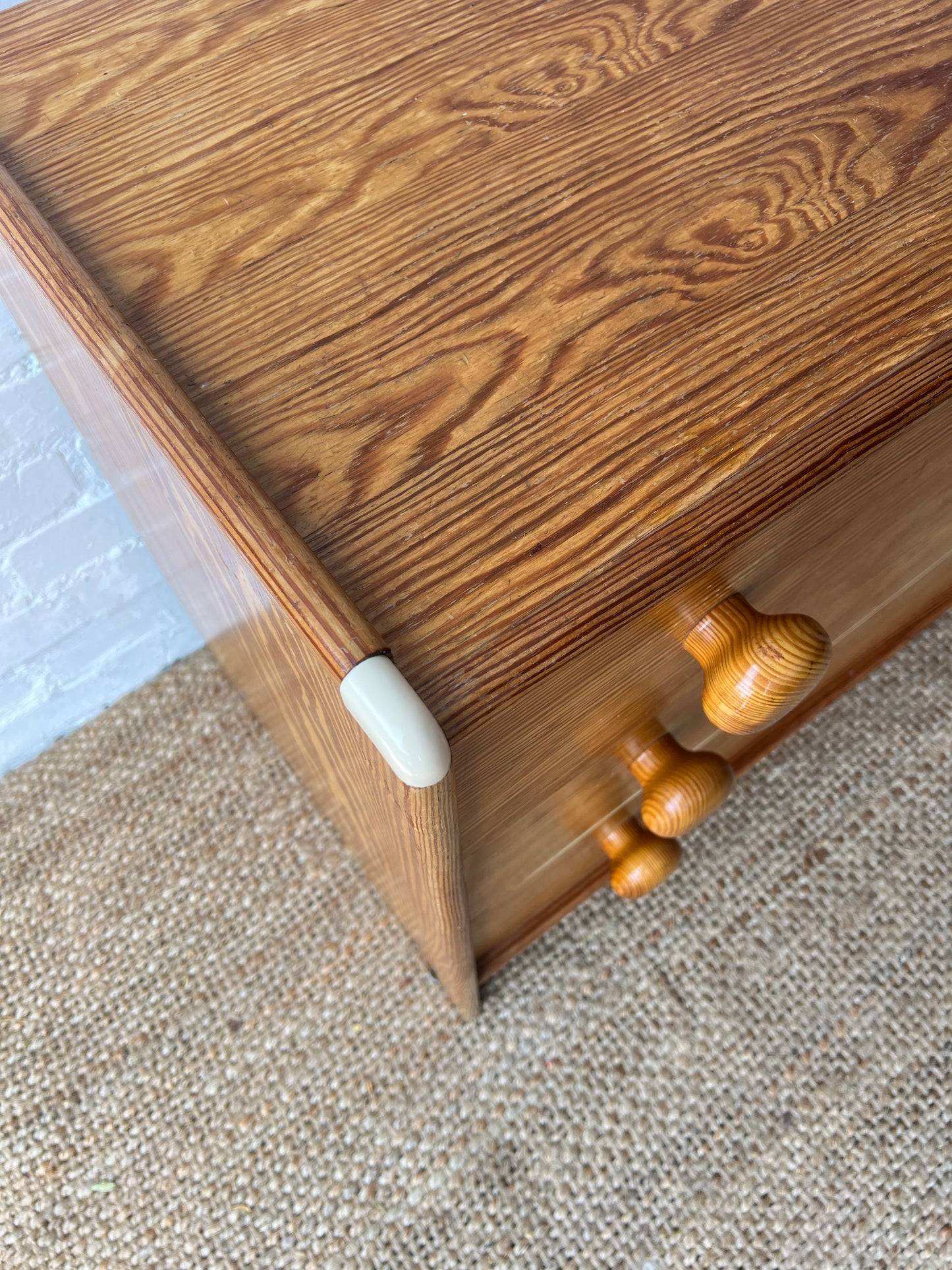 LOW CHEST OF DRAWERS