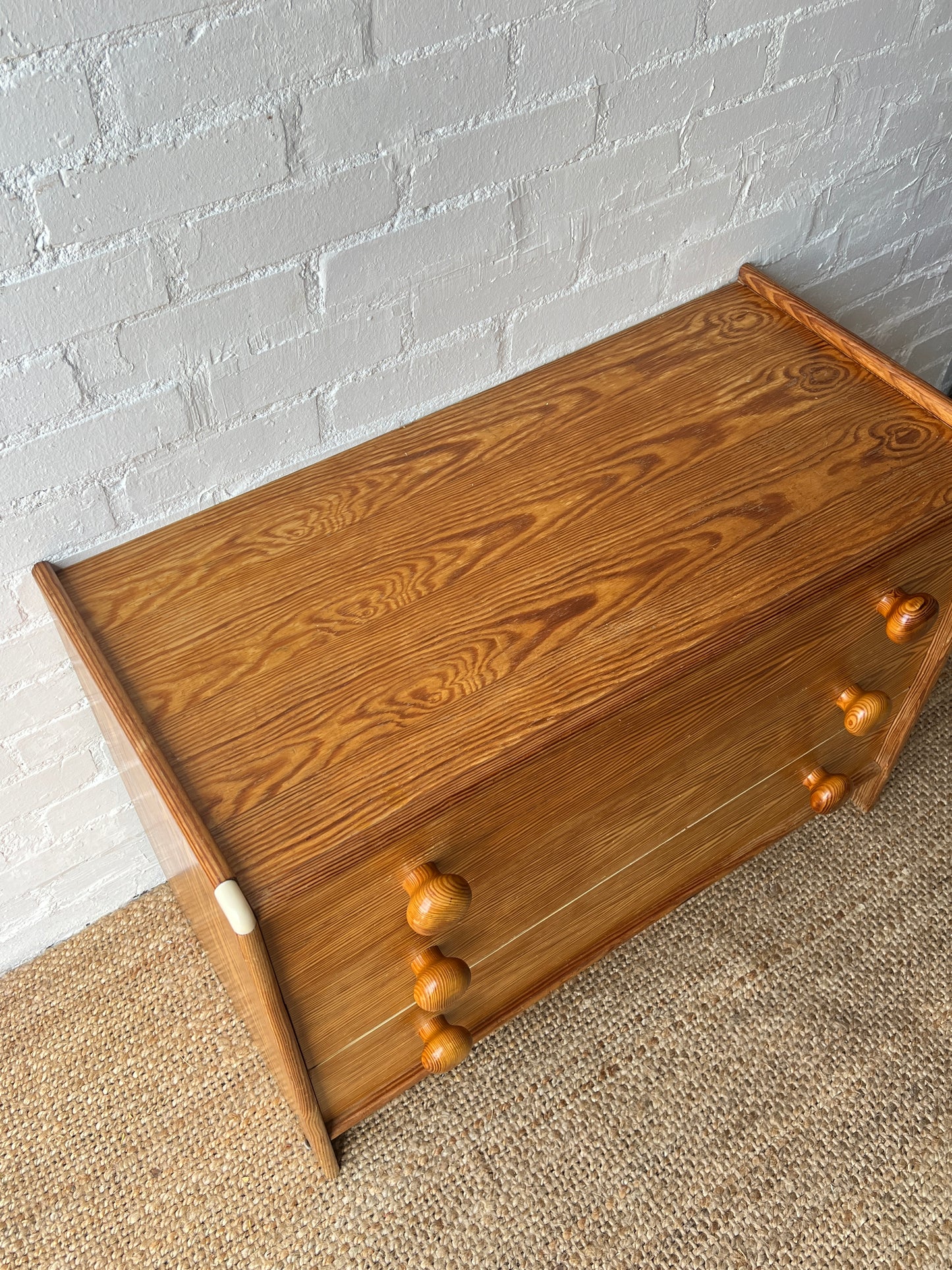 LOW CHEST OF DRAWERS