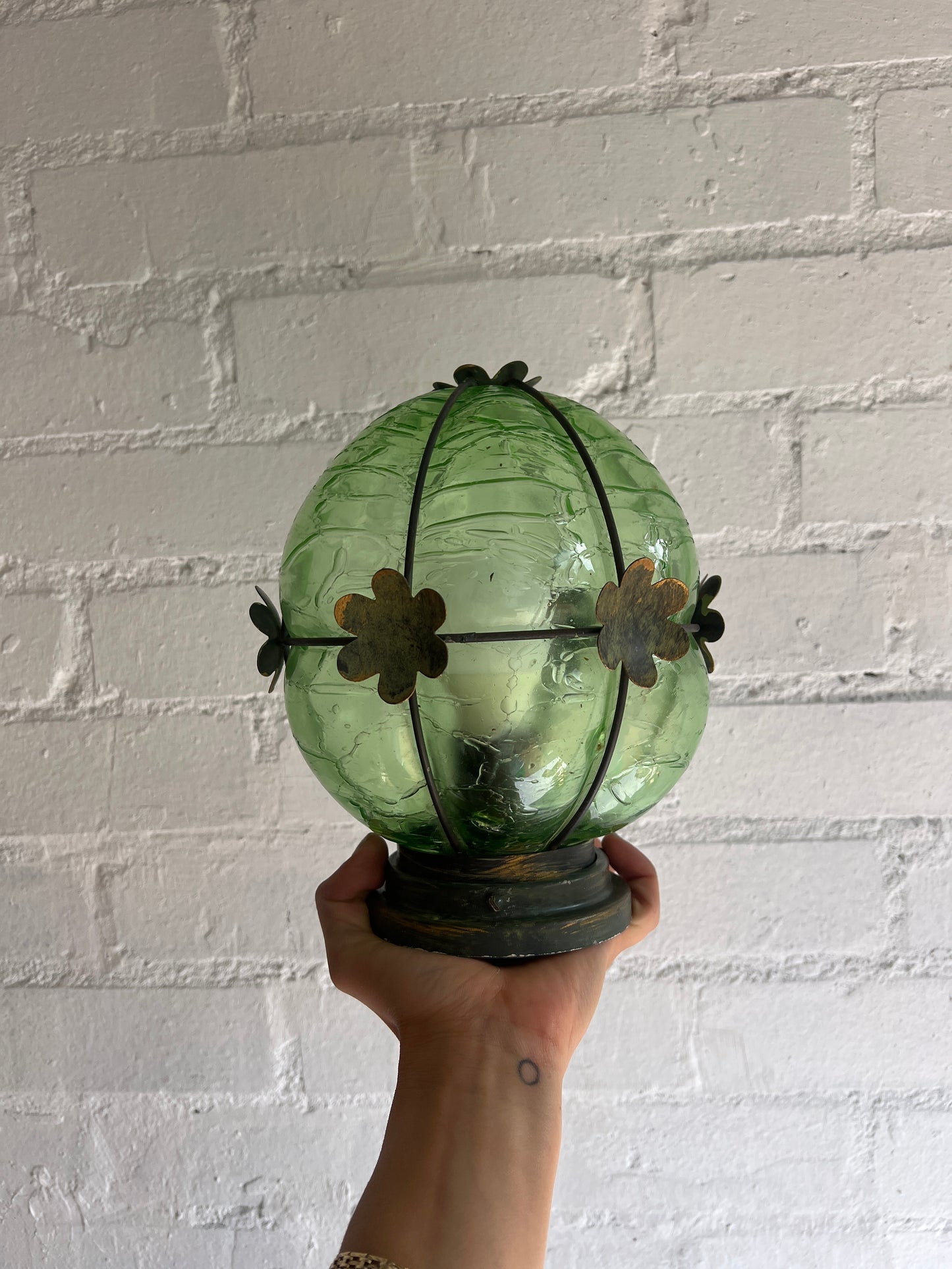 SMALL GREEN FLOWER GLASS PENDANT