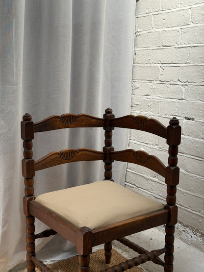 SHELL BOBBIN CORNER SEAT