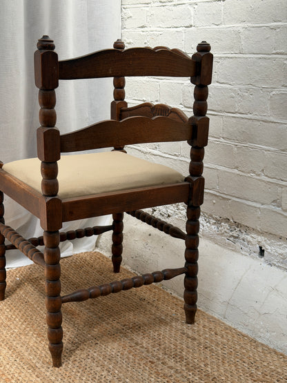 SHELL BOBBIN CORNER SEAT