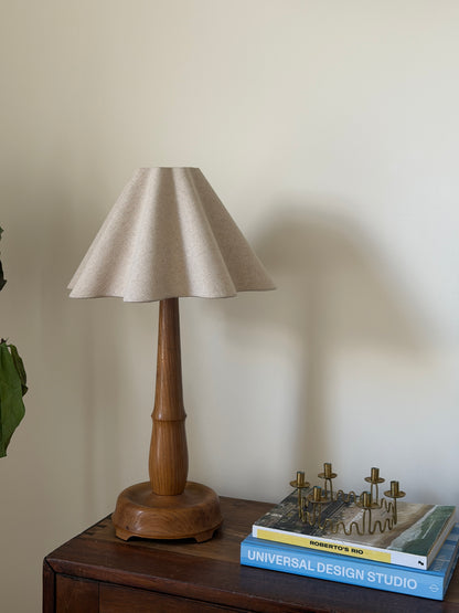 TURNED WOODEN TABLE LAMP