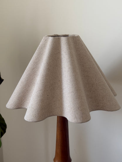 TURNED WOODEN TABLE LAMP