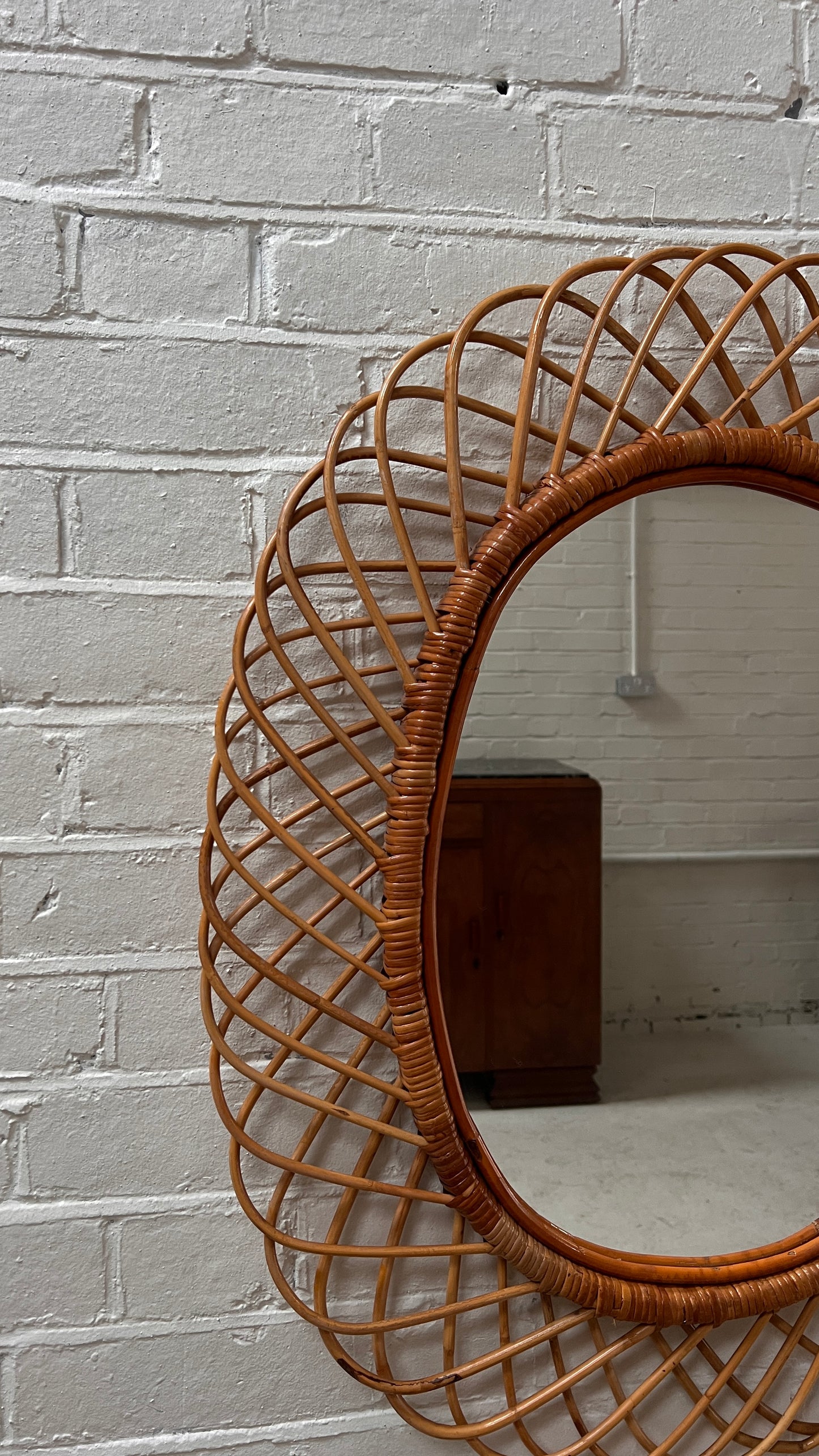 RATTAN OVAL SUNBURST MIRROR