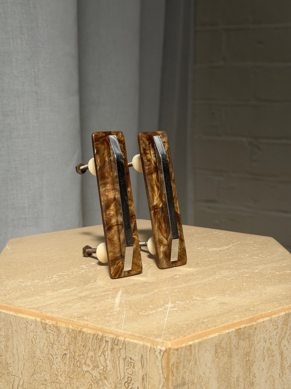60S MOTTLED BROWN & CHROME PULL HANDLES