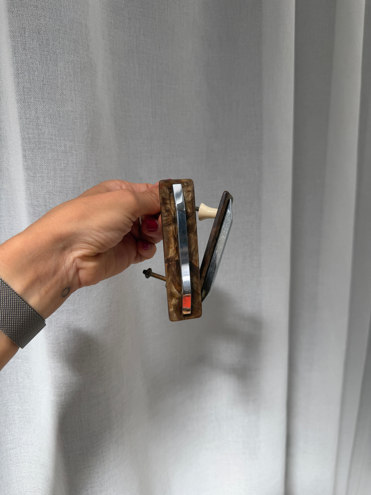 60S MOTTLED BROWN & CHROME PULL HANDLES