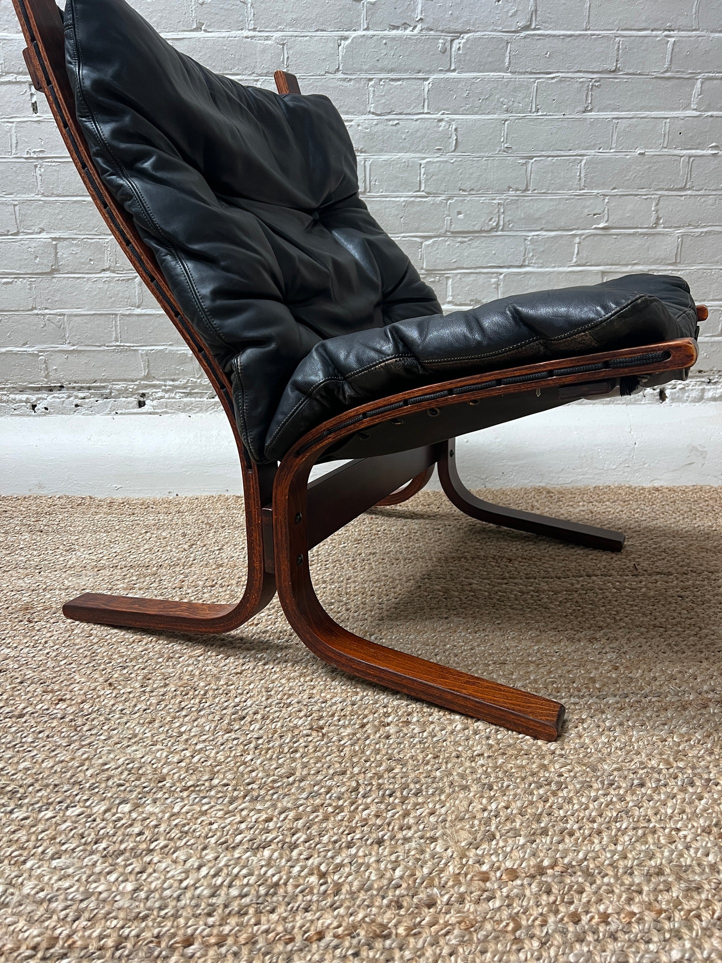 INGMAR RELLING BLACK LEATHER CHAIR