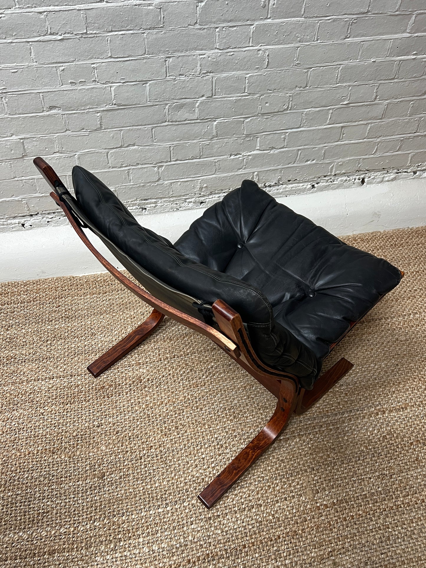 INGMAR RELLING BLACK LEATHER CHAIR
