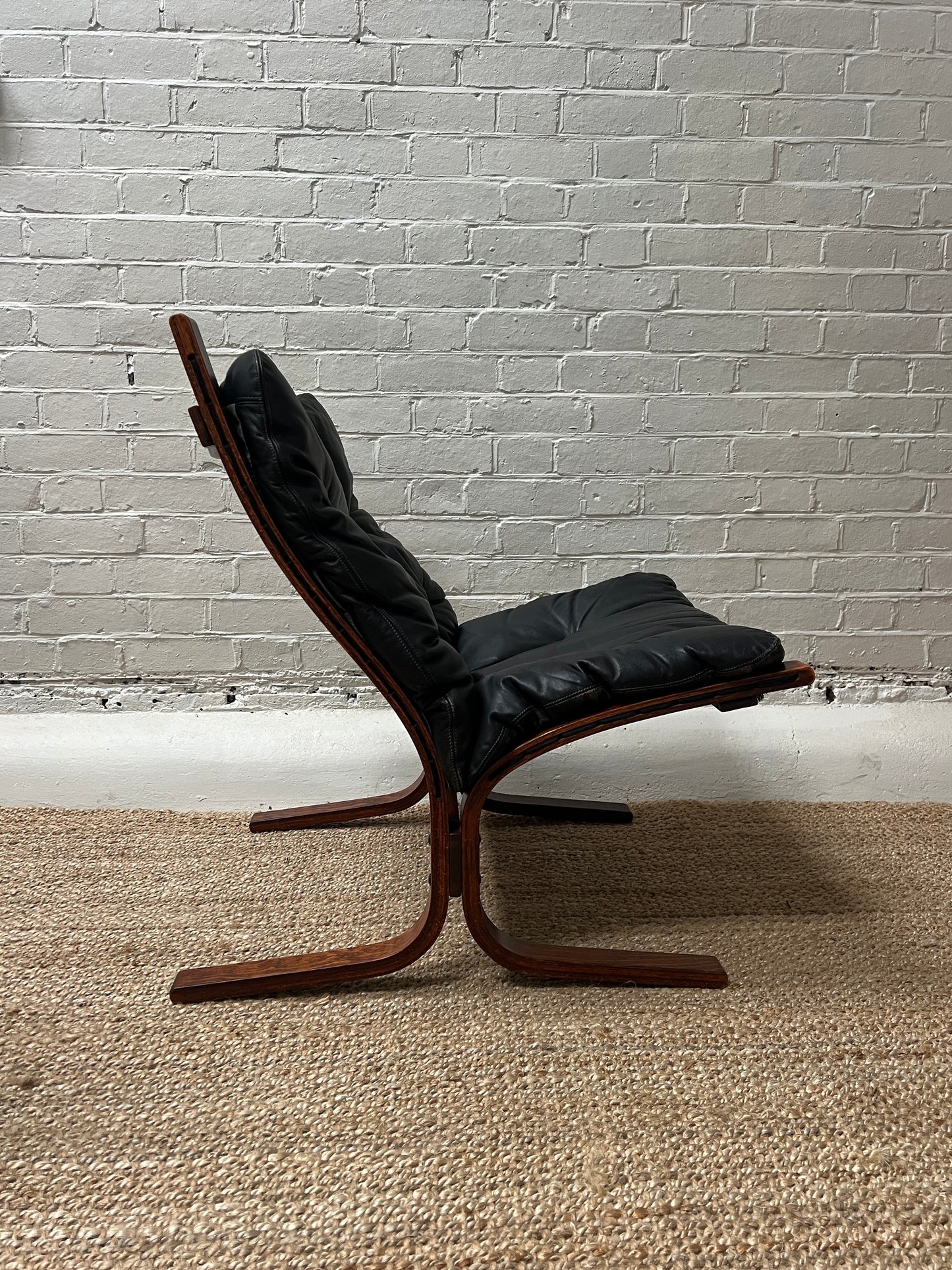 INGMAR RELLING BLACK LEATHER CHAIR