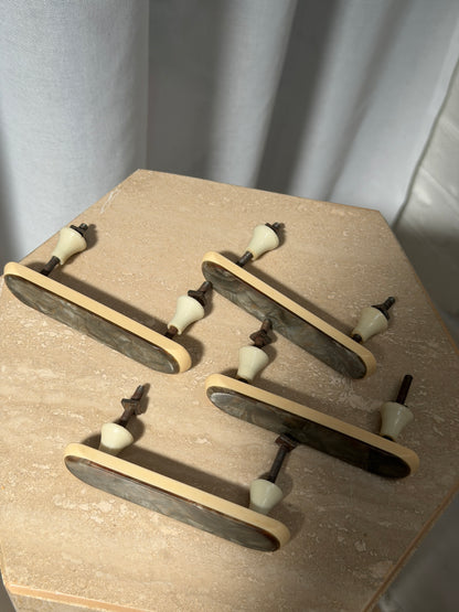 MID CENTURY CREAM & BROWN HANDLES - LARGE