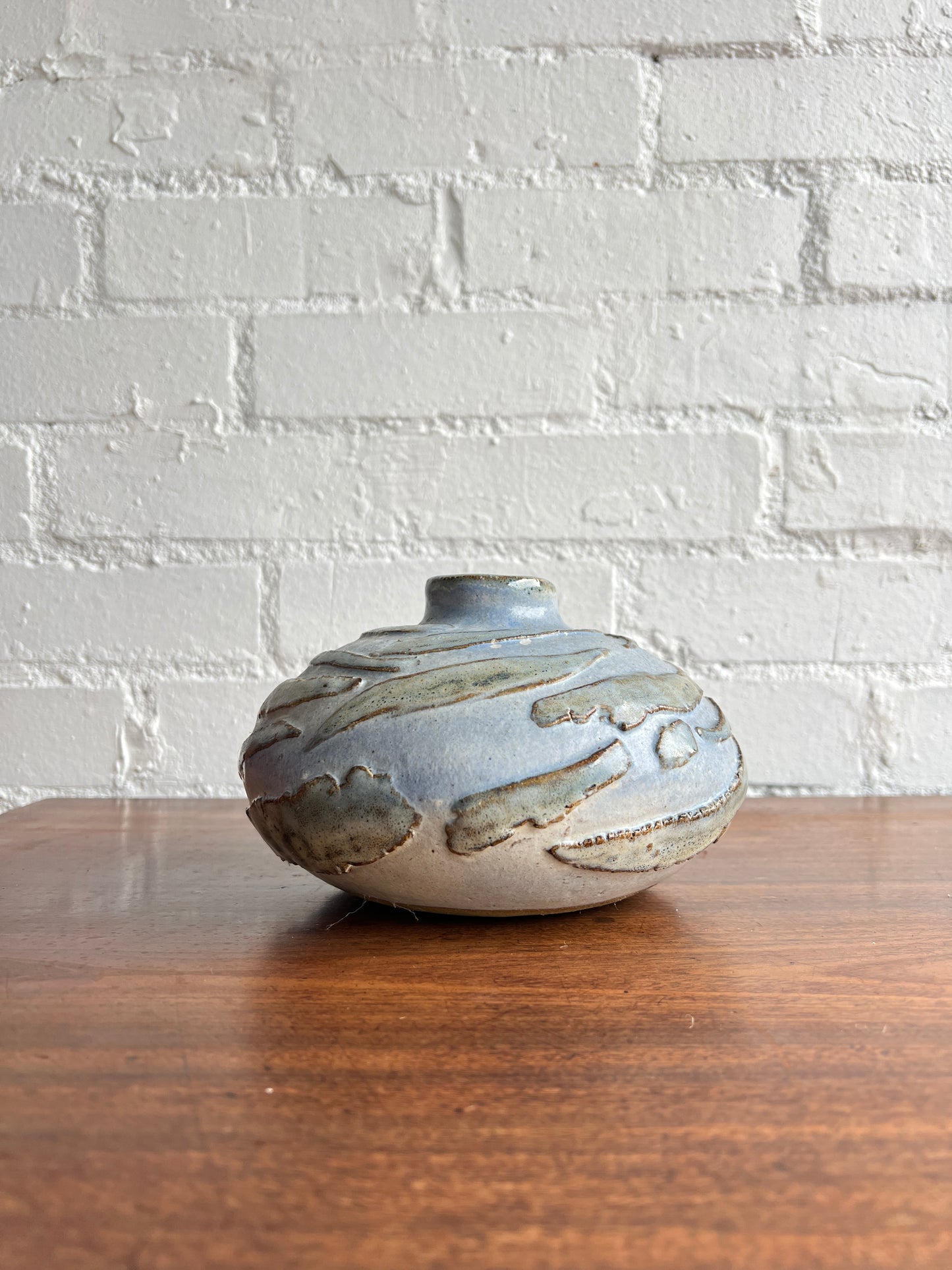 SMALL DECORATIVE CERAMIC VASE