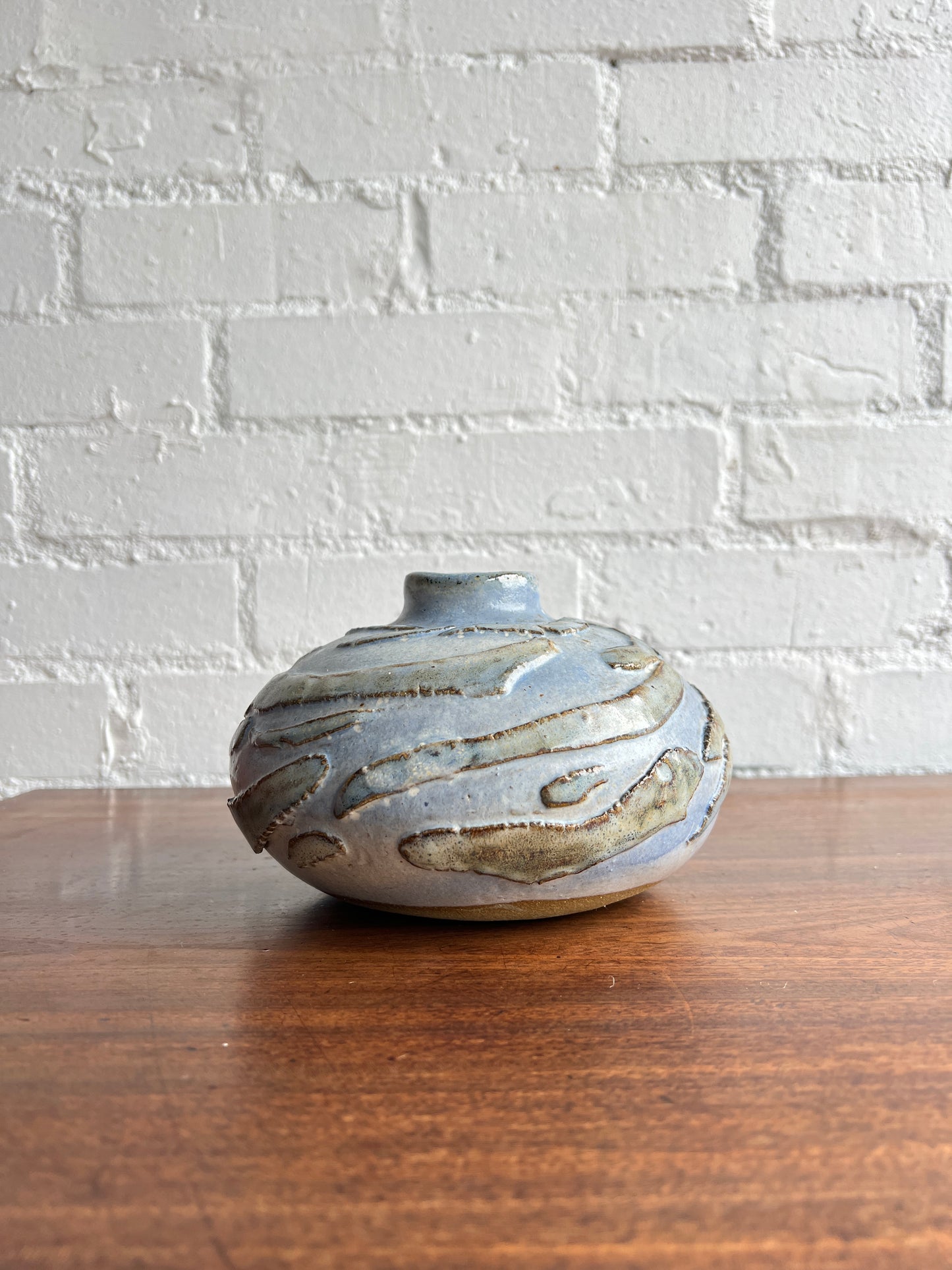 SMALL DECORATIVE CERAMIC VASE