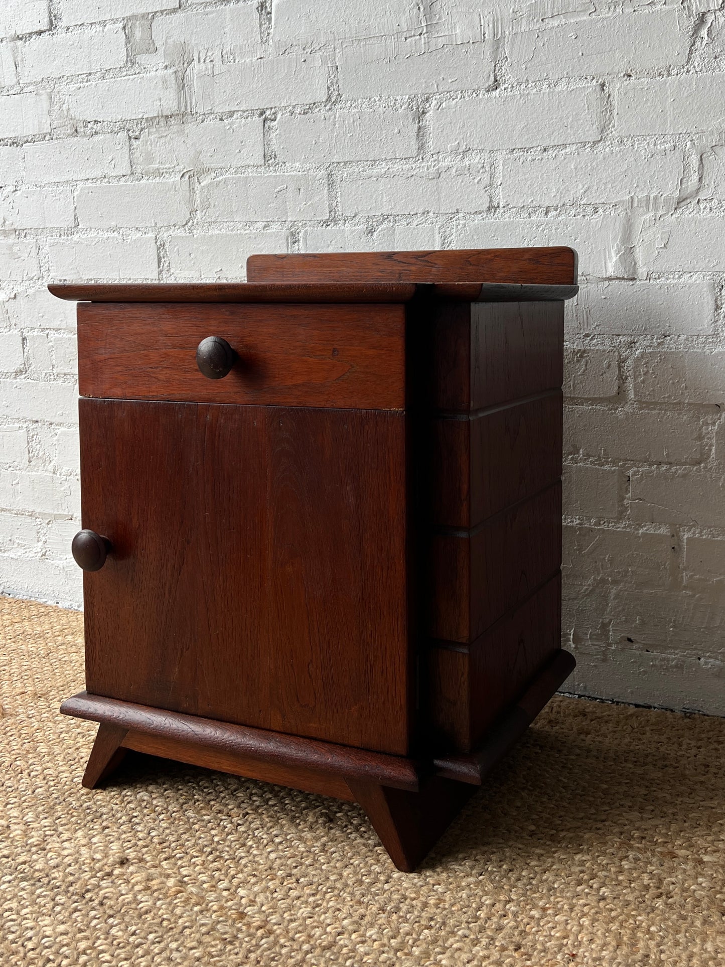 SINGLE MID CENTURY BEDSIDE