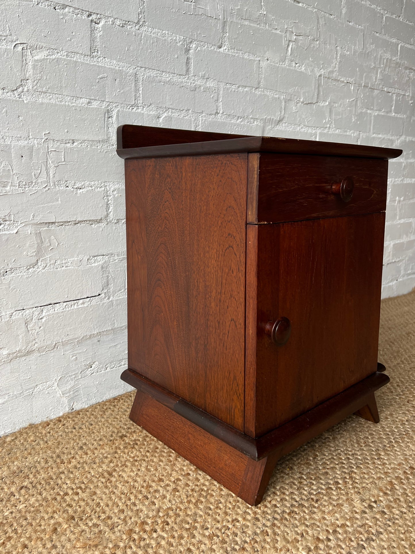 SINGLE MID CENTURY BEDSIDE