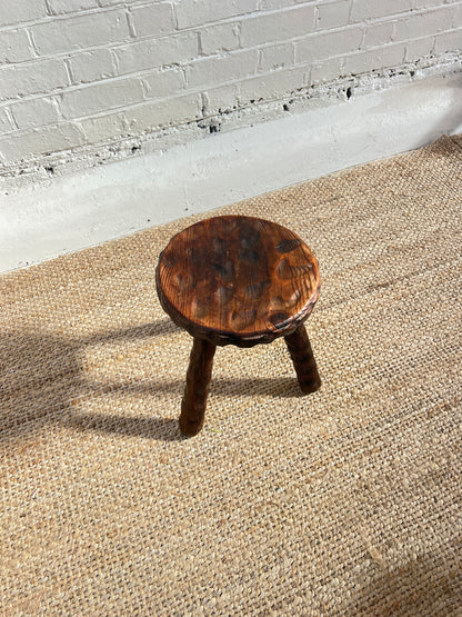 ROUND CARVED 'LOVE HEART' STOOL