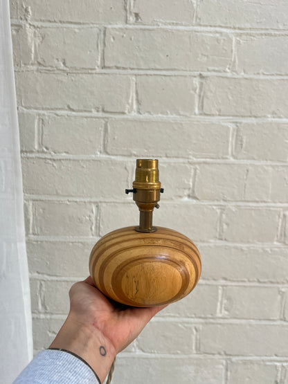 SMALL BUN WOODEN TABLE LAMP