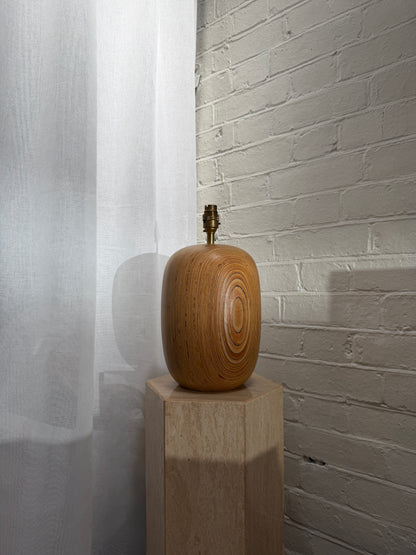 OVAL MODERNIST TABLE LAMP