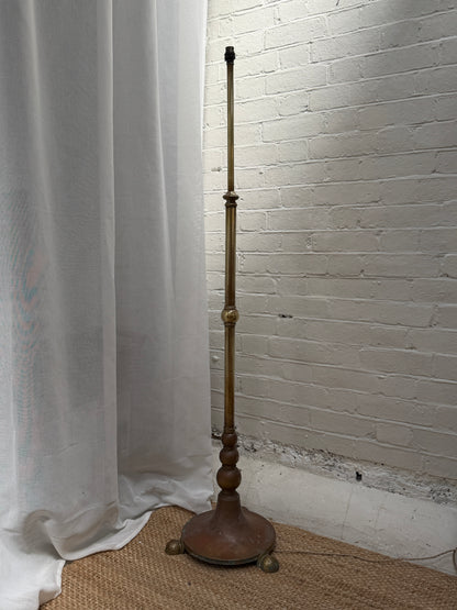 ENGLISH BALL STEM BRASS FLOOR LAMP