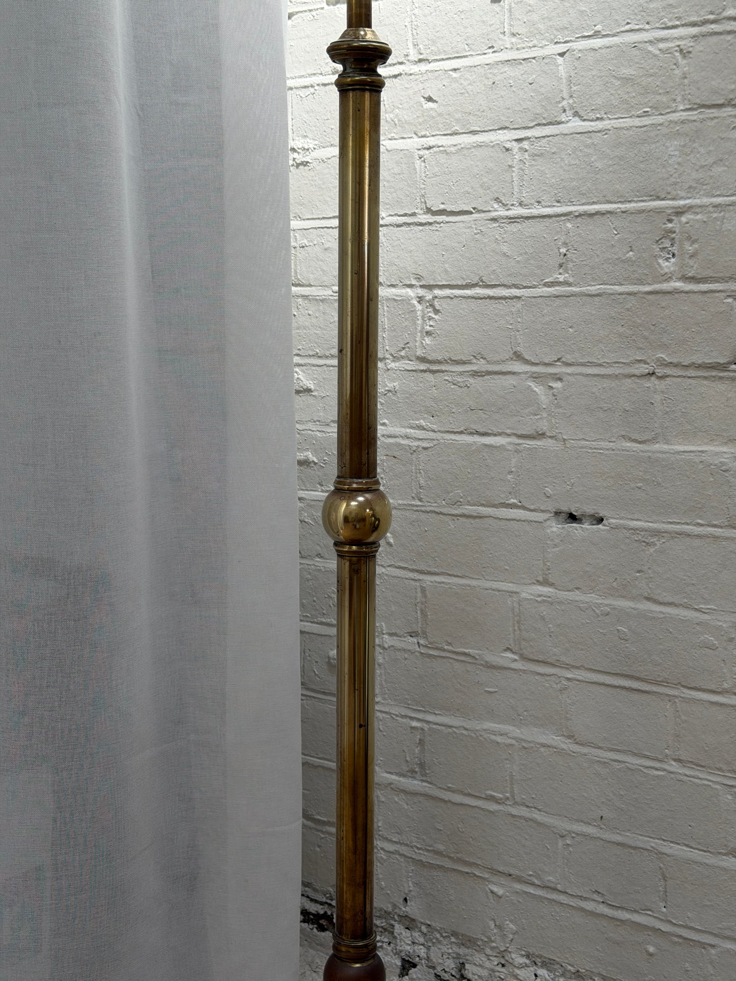 ENGLISH BALL STEM BRASS FLOOR LAMP