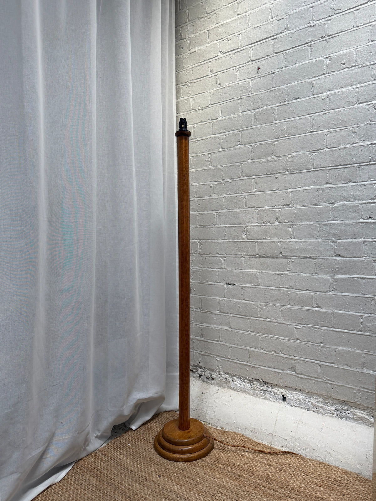 ENGLISH FLOOR LAMP