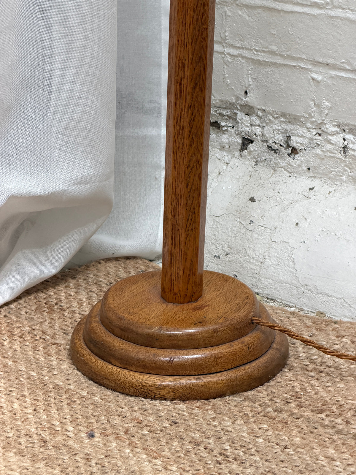ENGLISH FLOOR LAMP