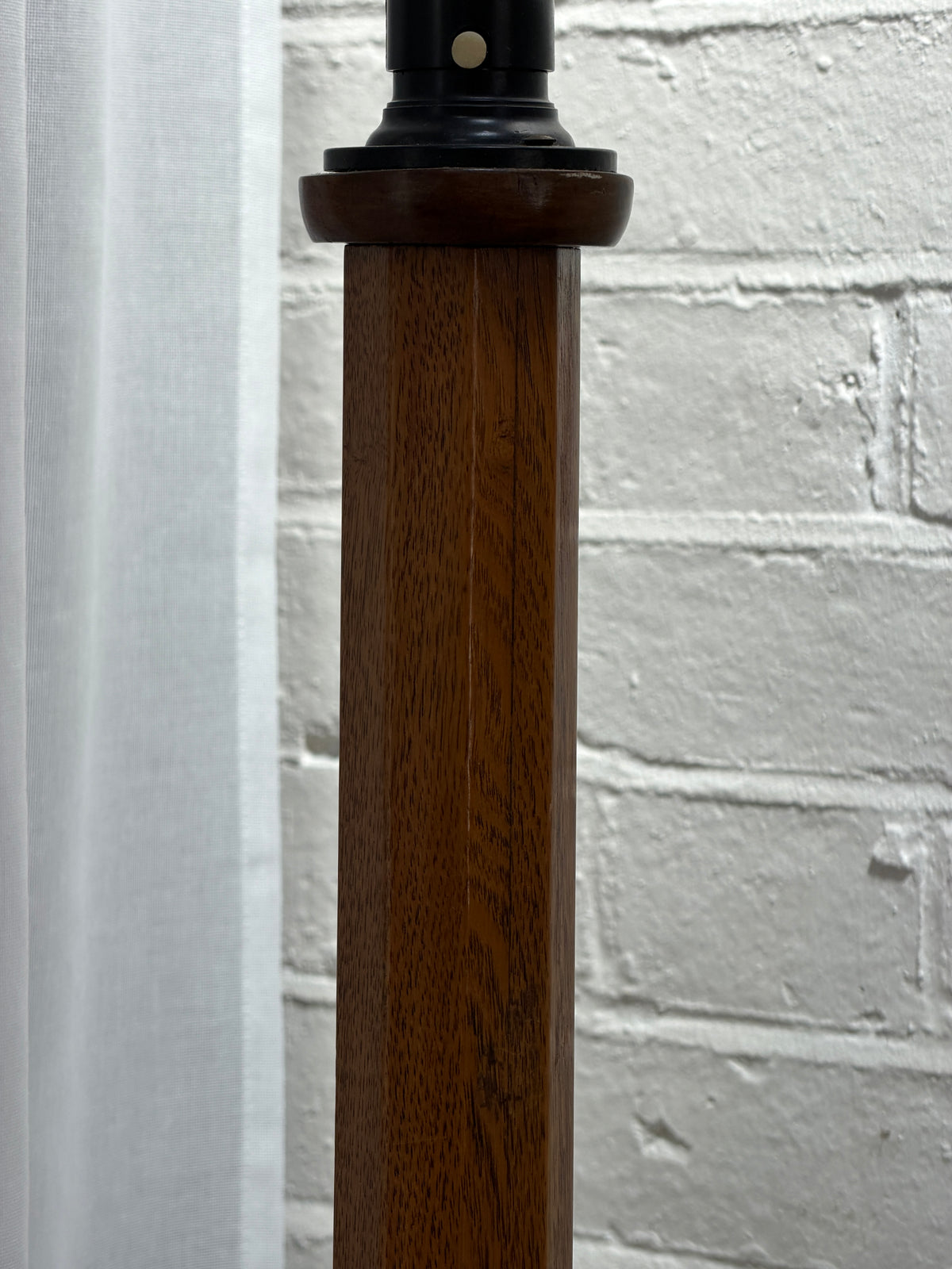 ENGLISH FLOOR LAMP