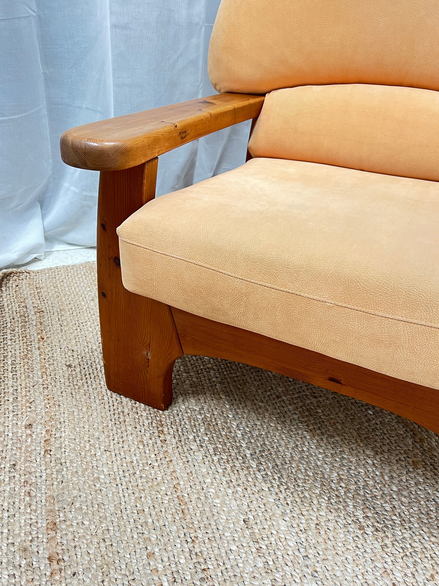 PINE BRUTALIST PEACH ARM CHAIR - ONE