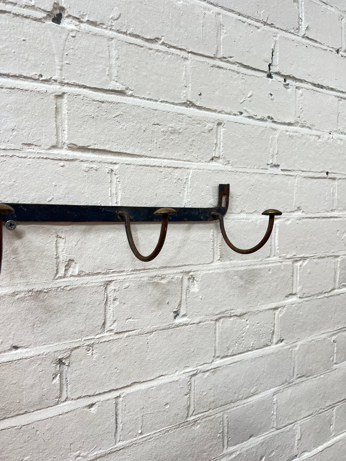 FIVE ARM IRON WALL HOOKS