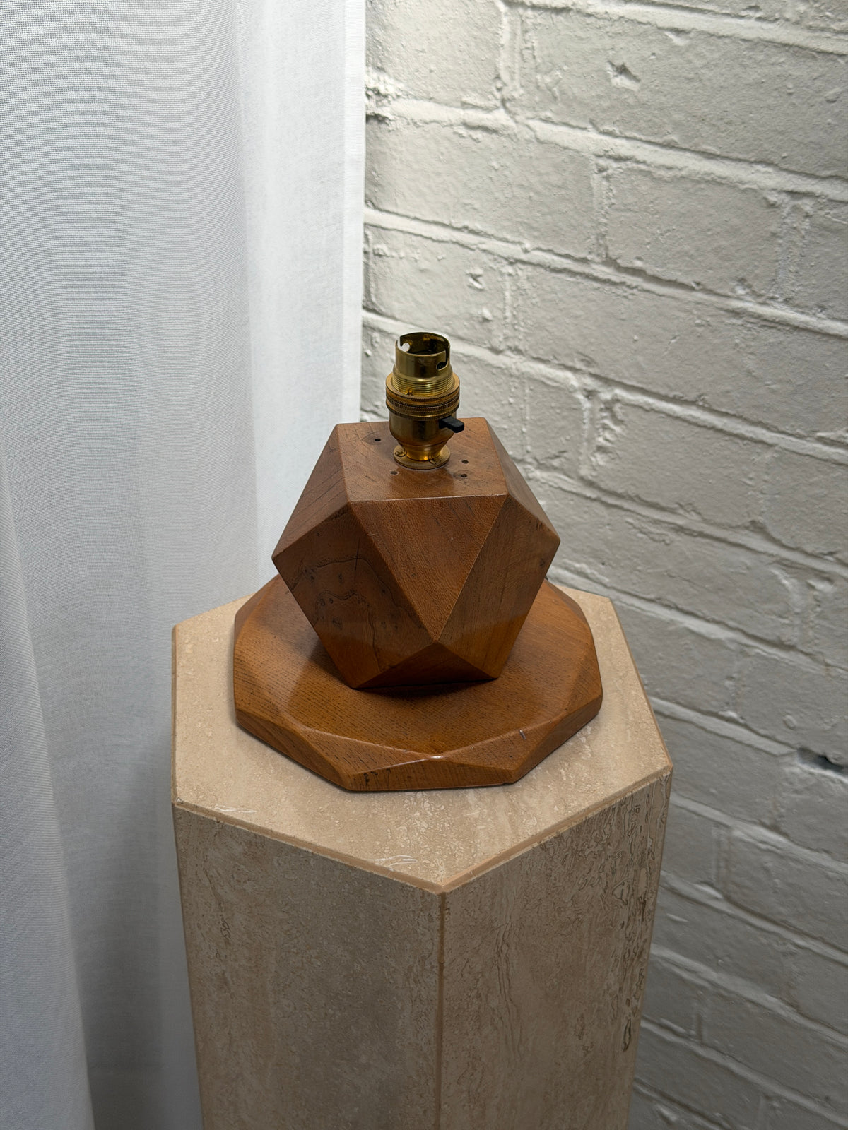 SMALL GEOMETRIC TABLE LAMP