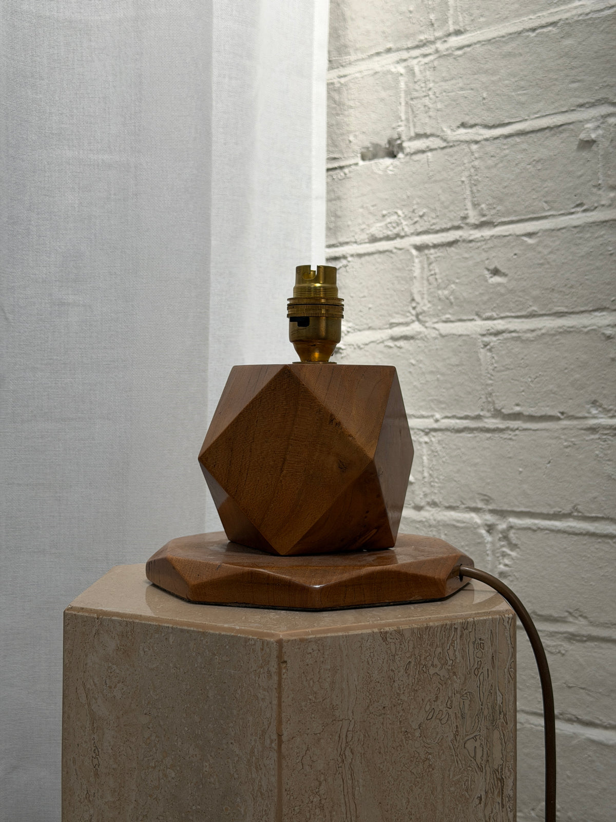 SMALL GEOMETRIC TABLE LAMP