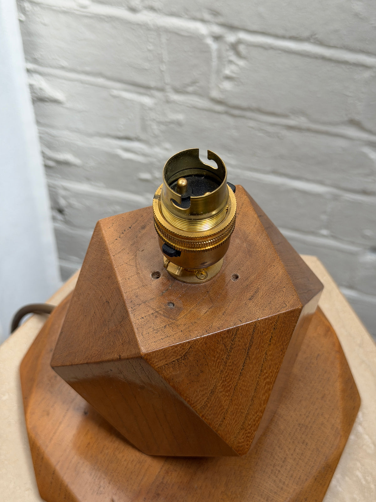 SMALL GEOMETRIC TABLE LAMP