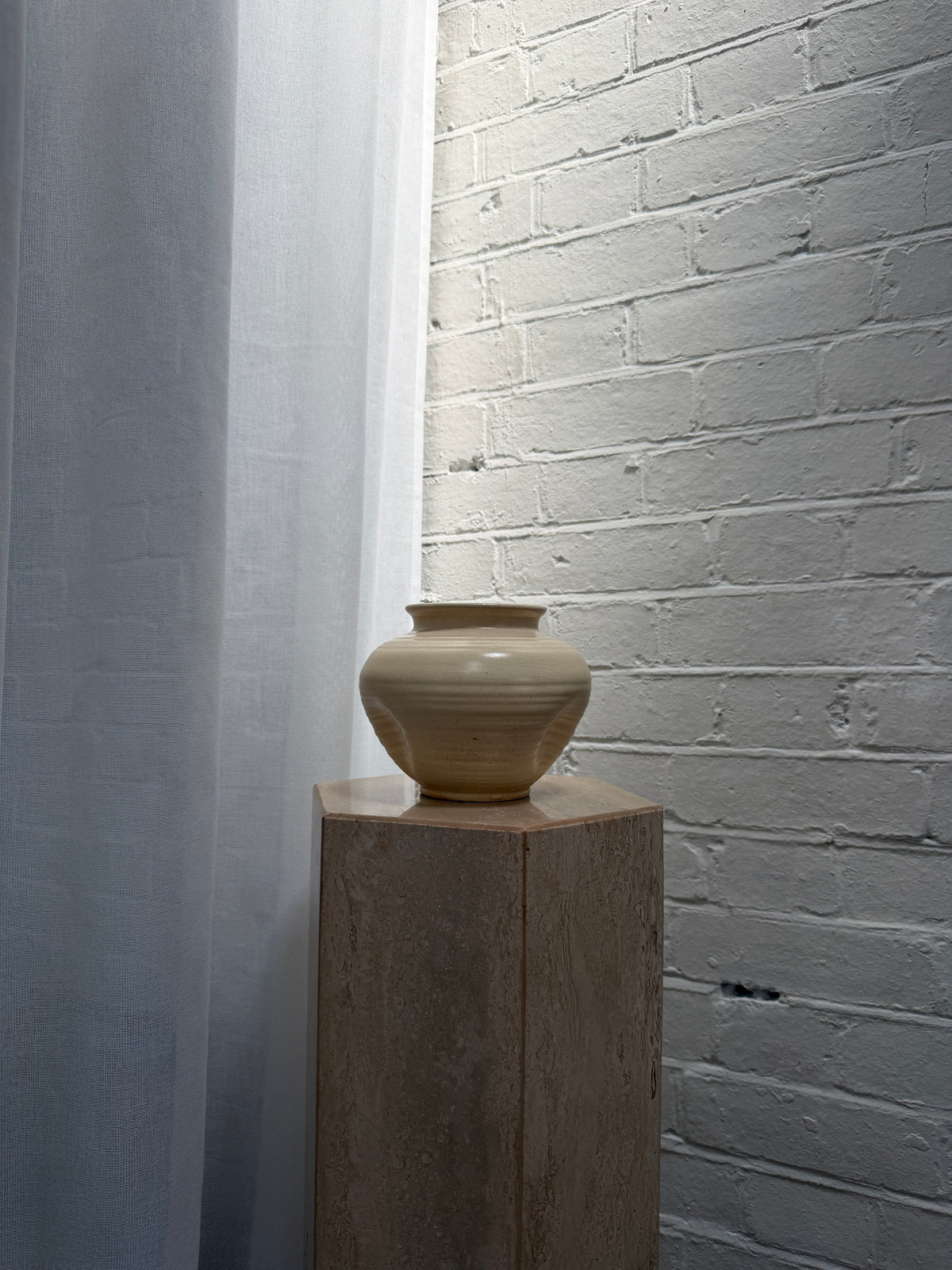 ART DECO CREAM VASE