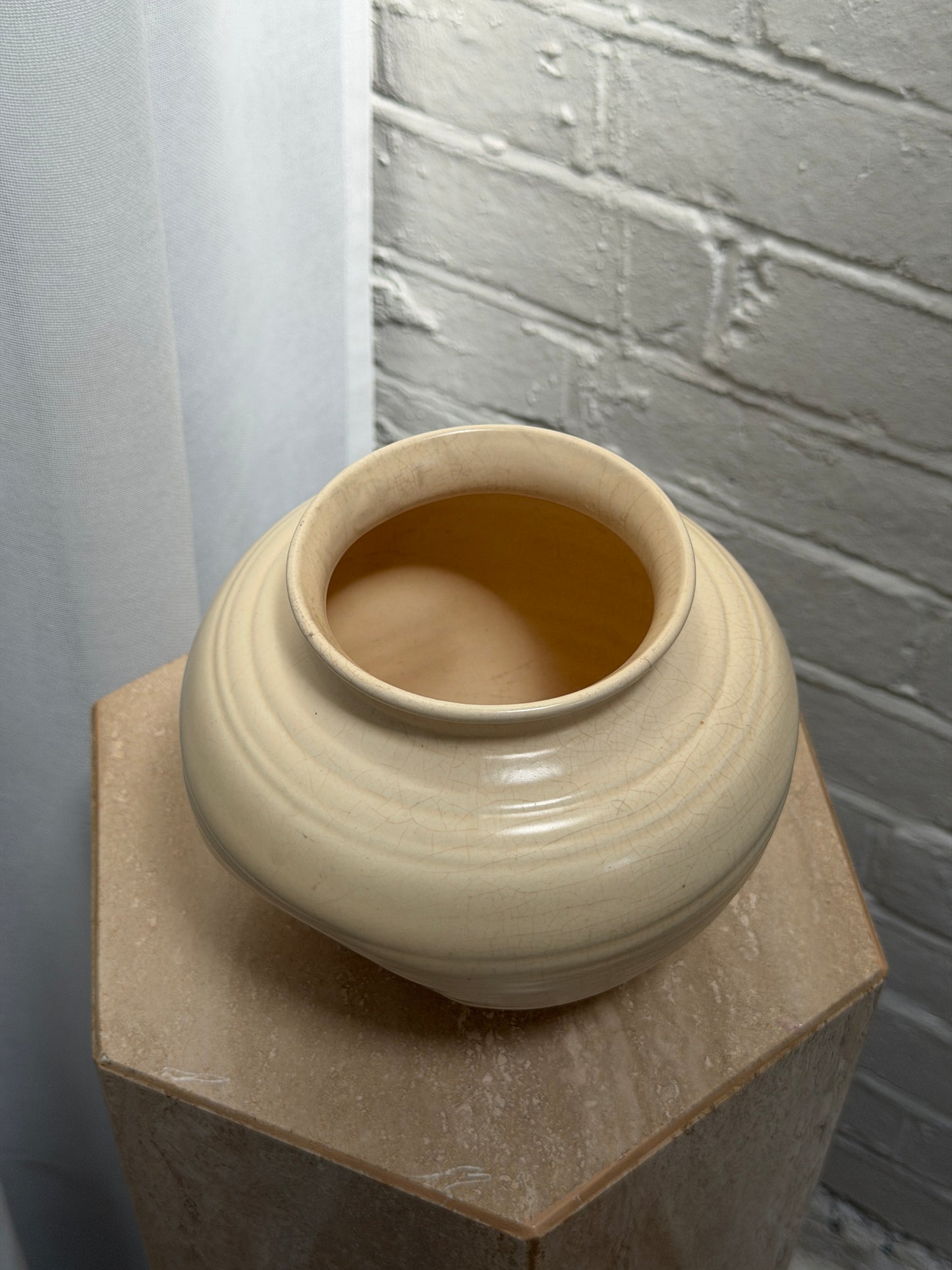ART DECO CREAM VASE