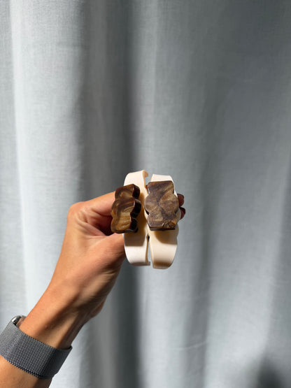 ART DECO CREAM & BROWN WIGGLE PULL HANDLES