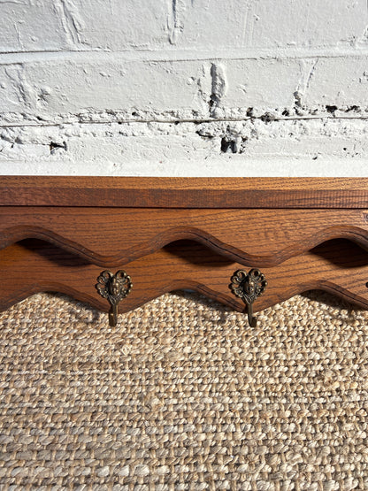 WOODEN WAVY HOOKS