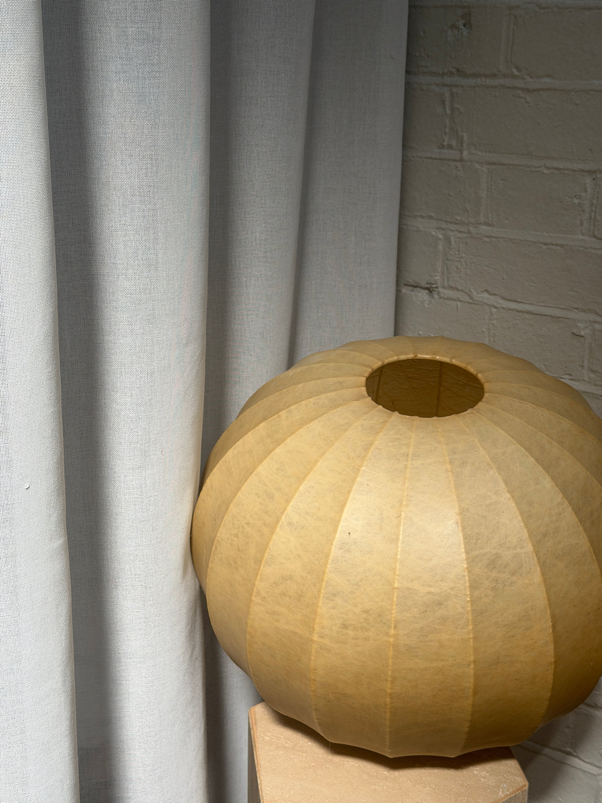 60S COCOON PENDANT BY GOLDKANT LEUCHTEN