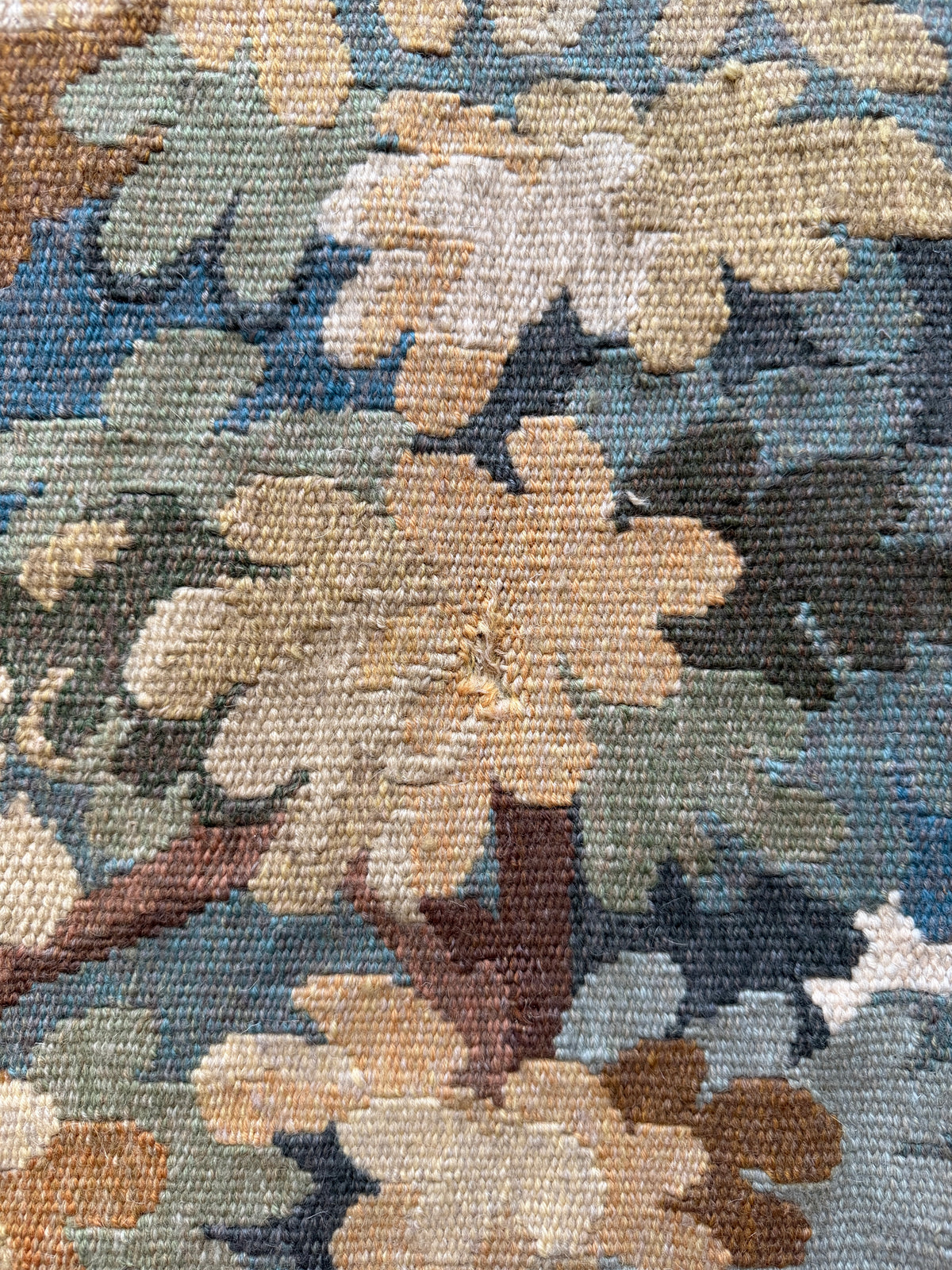 40S FRENCH AUBUSSON WALL TAPESTRY