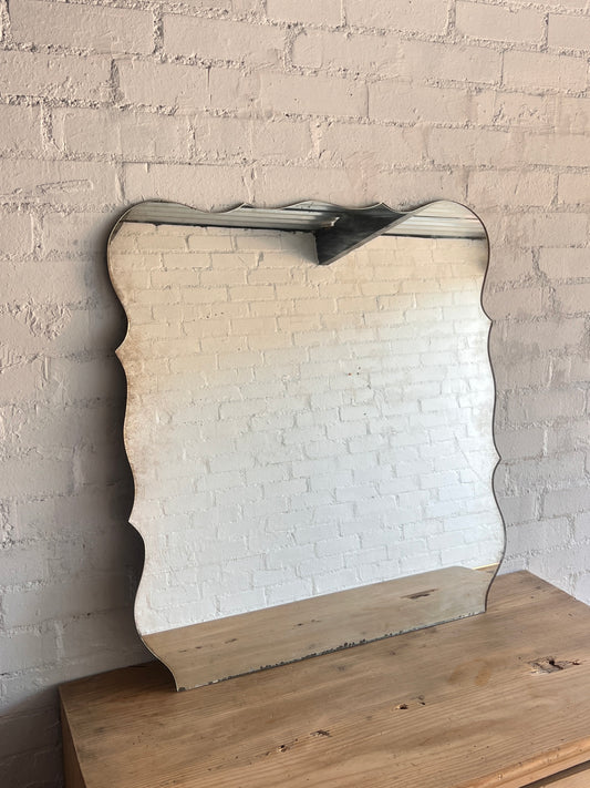 FRAMELESS WAVY LARGE MIRROR