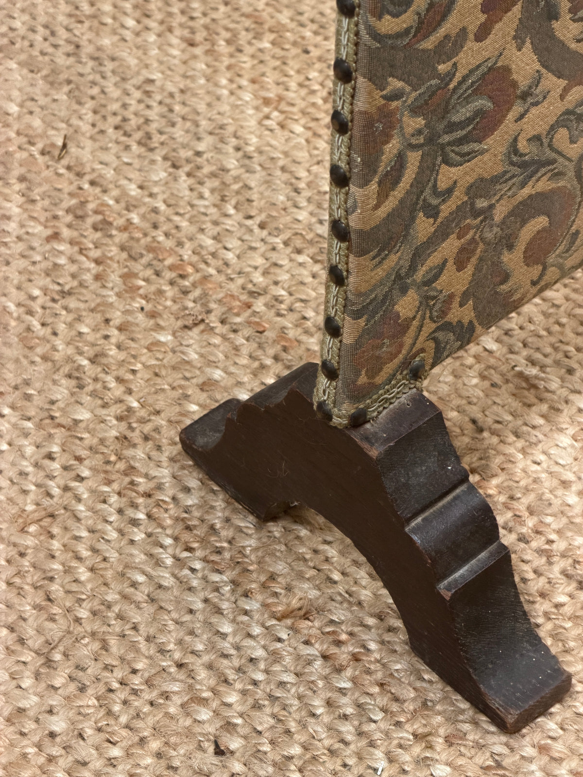 FRENCH TAPESTRY FIRE GUARD