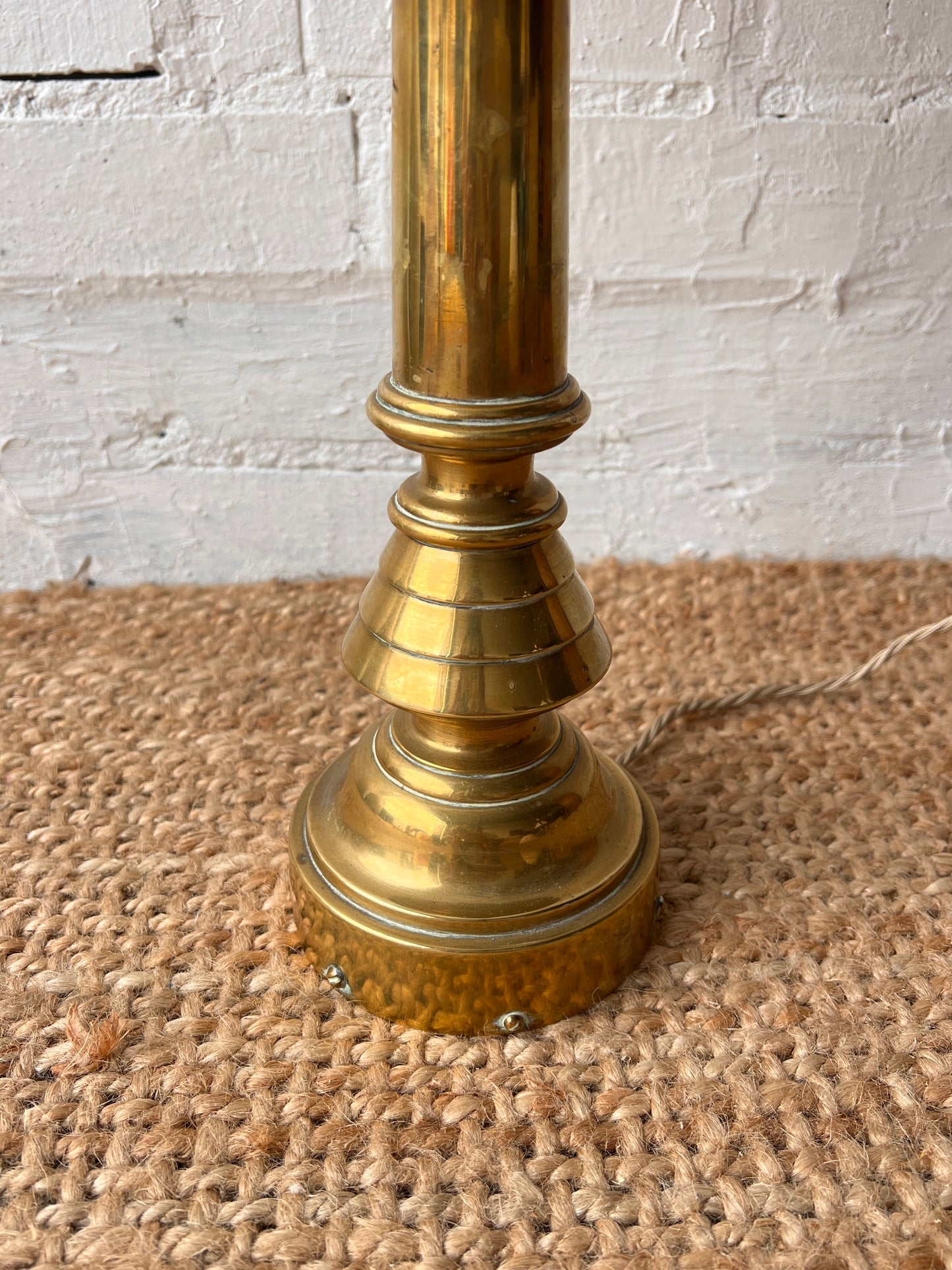 BRASS ENGLISH TABLE LAMP