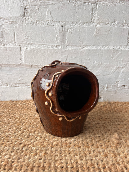 CERAMIC WIGGLE BROWN SALT PIG