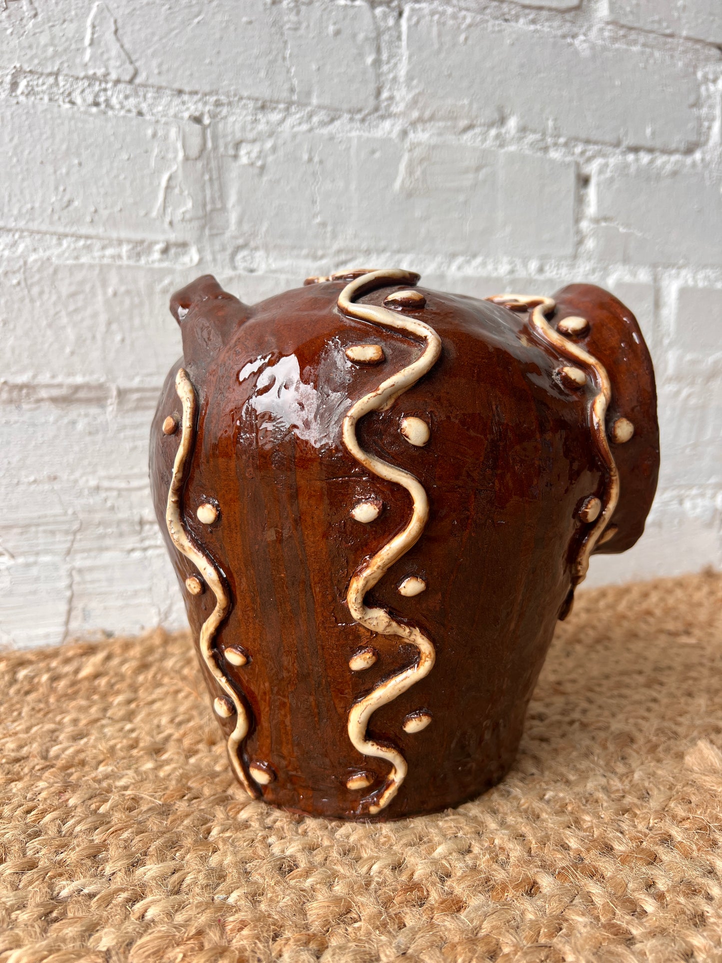 CERAMIC WIGGLE BROWN SALT PIG