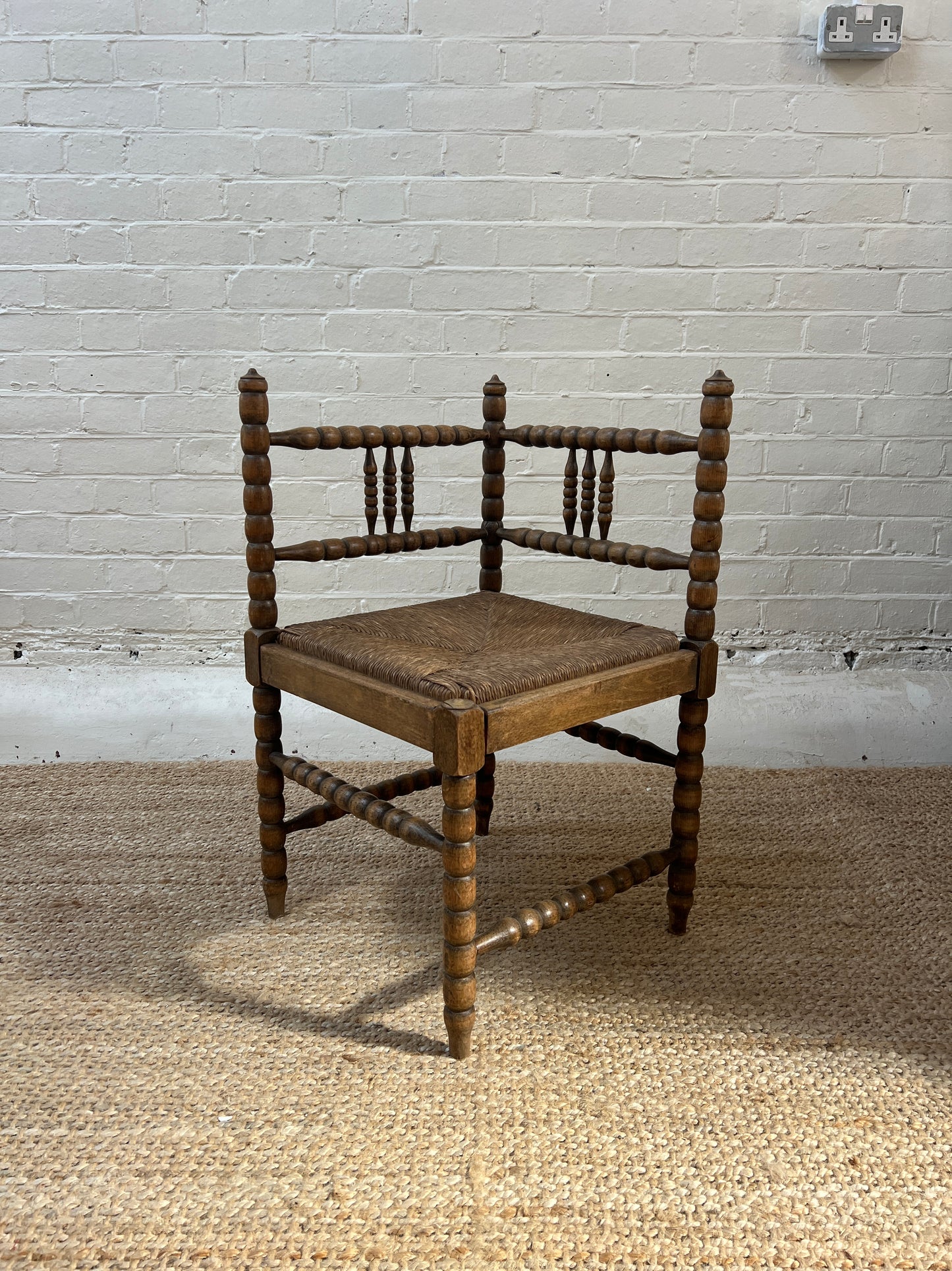 RUSH BOBBIN CORNER SEAT
