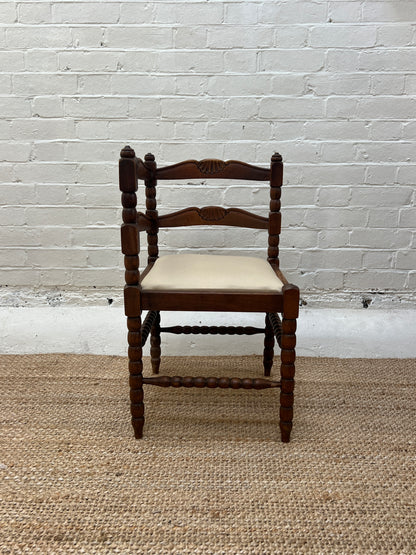 SHELL BOBBIN CORNER SEAT
