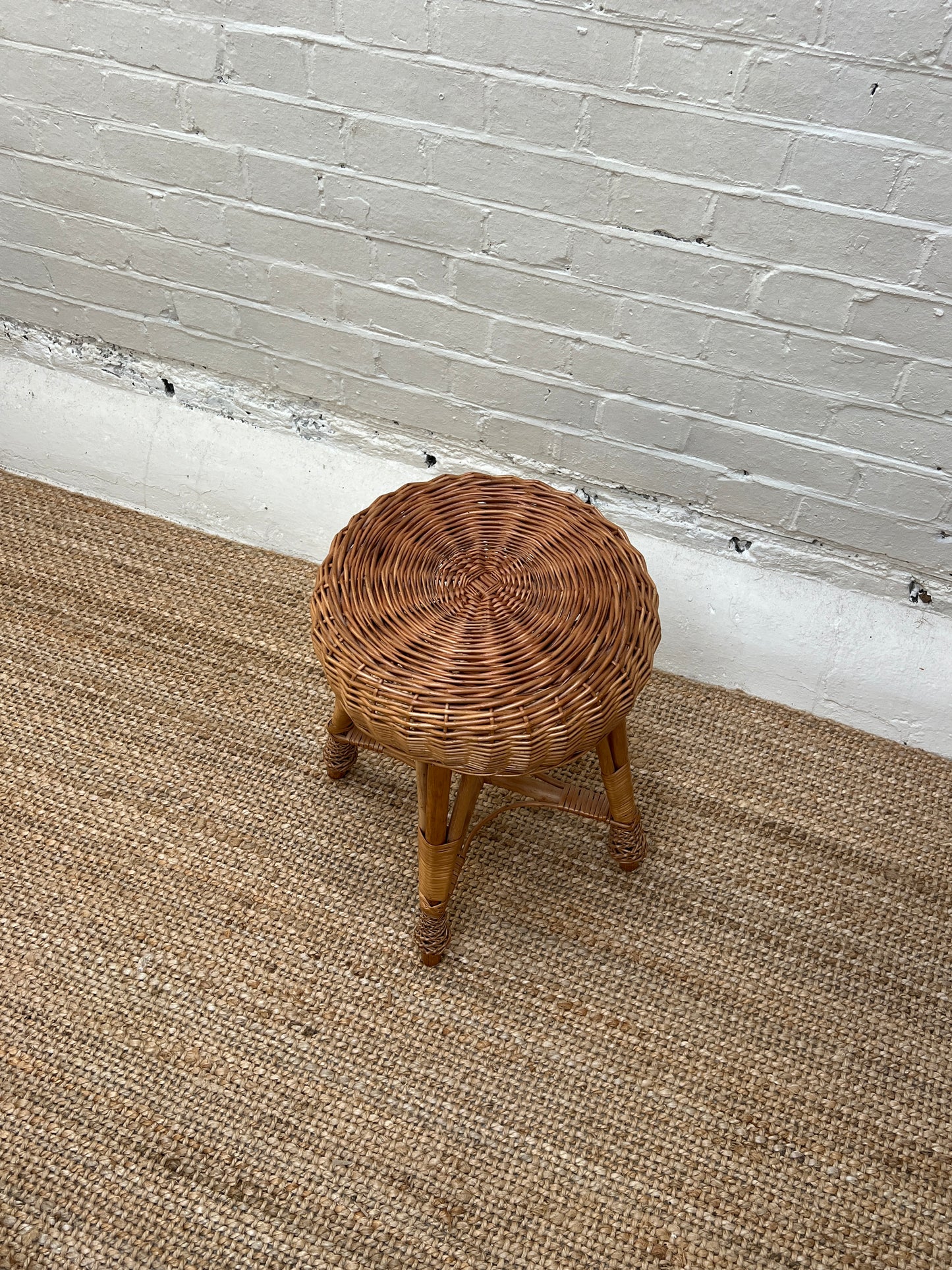 WICKER SIDE STOOL